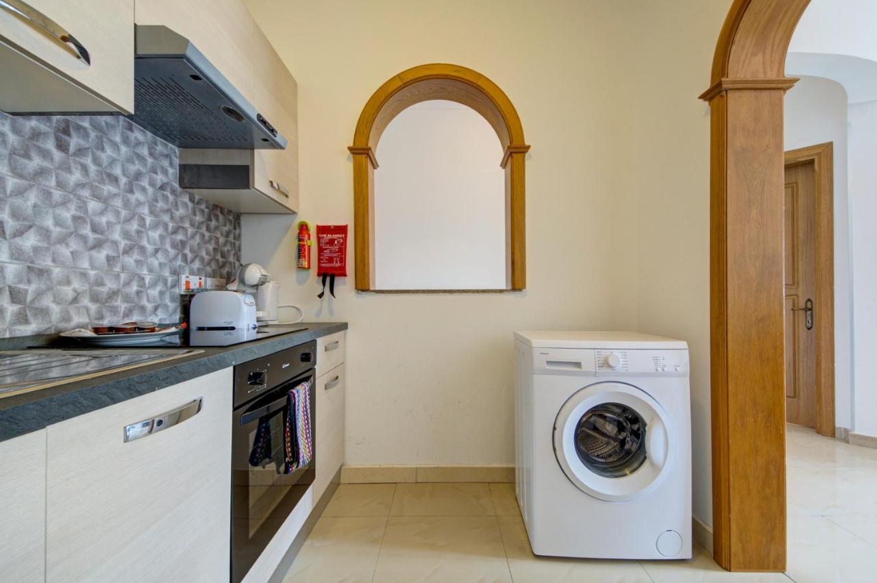 Don Rua Court 3 Bedroom Apartments By Shortletsmalta Sliema Esterno foto