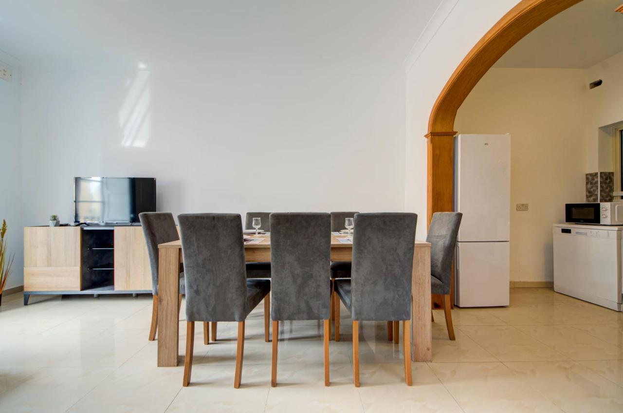 Don Rua Court 3 Bedroom Apartments By Shortletsmalta Sliema Esterno foto