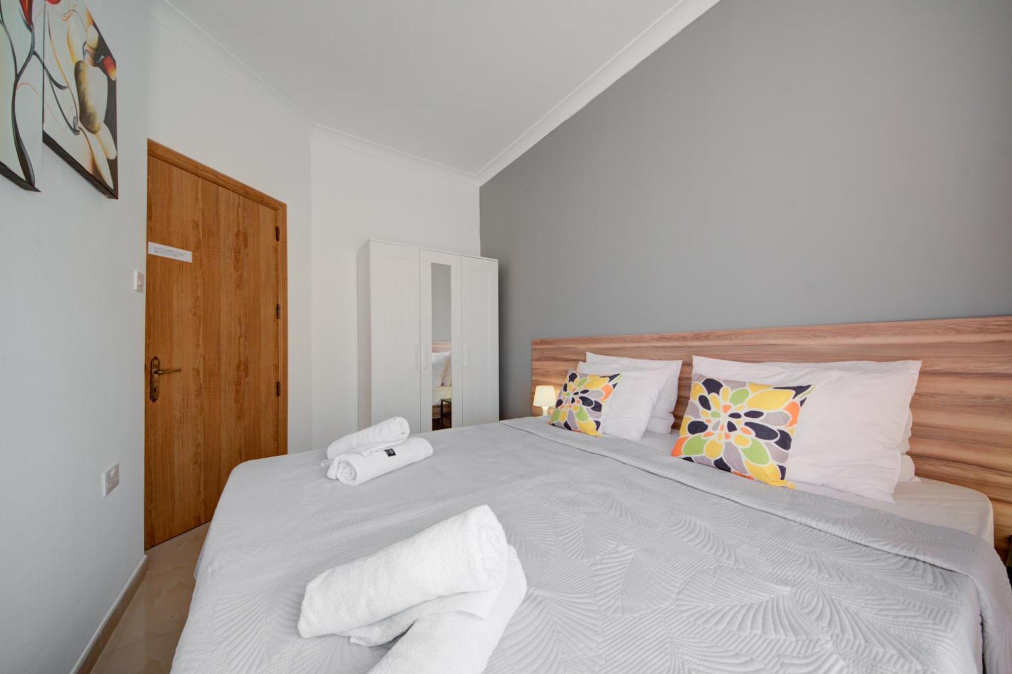 Don Rua Court 3 Bedroom Apartments By Shortletsmalta Sliema Esterno foto